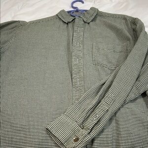 J. Crew Men's Green Gingham Button Down Shirt